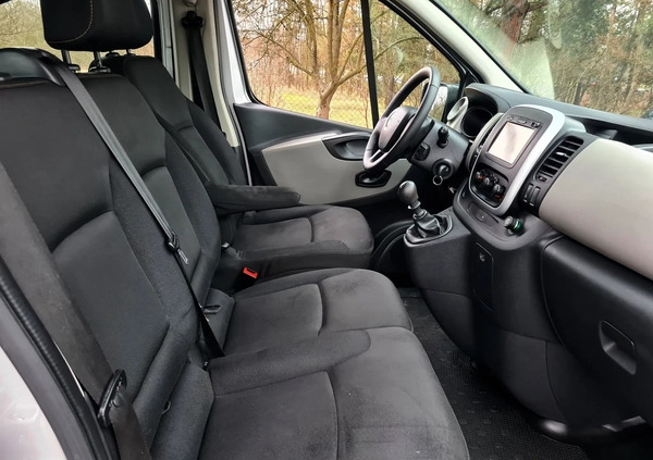 Renault Trafic cena 62999 przebieg: 235263, rok produkcji 2015 z Ogrodzieniec małe 466